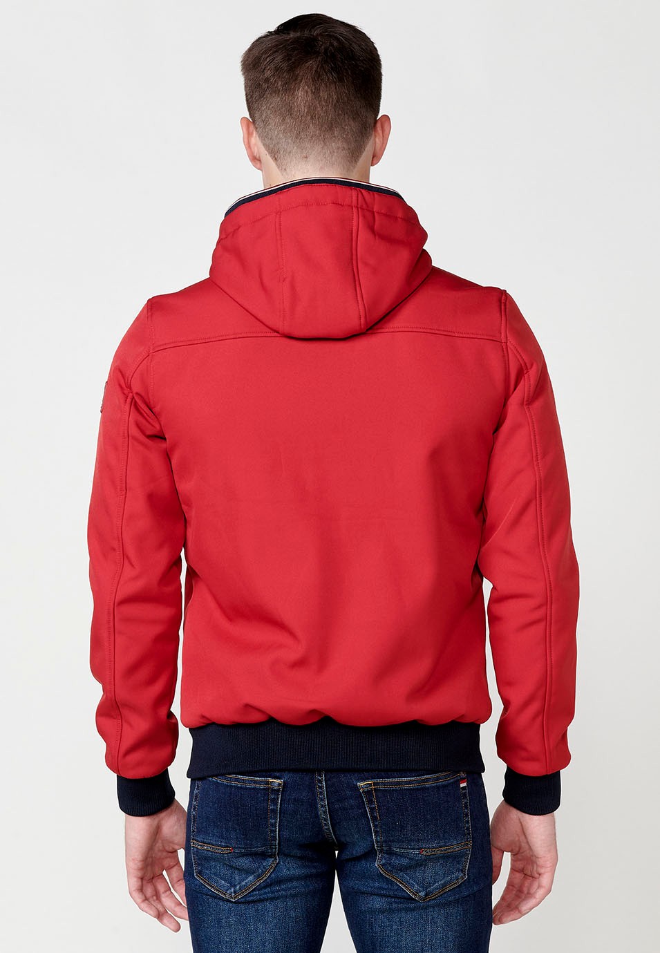 Chaqueta Cazadora con cuello con capucha y Cierre delantero con cremallera y Bolsillos con cremallera color Rojo para Hombre