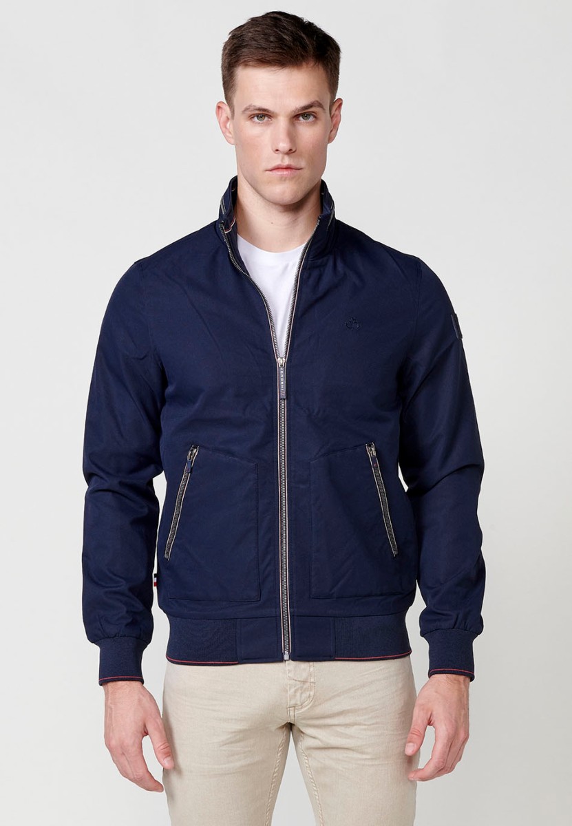 Chaqueta con cuello alto y puños elasticos para hombre en color navy