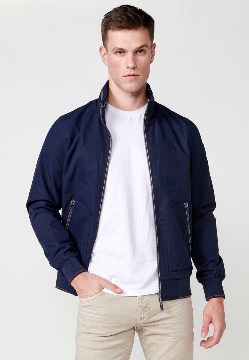 Chaqueta con cuello alto y puños elasticos para hombre en color navy