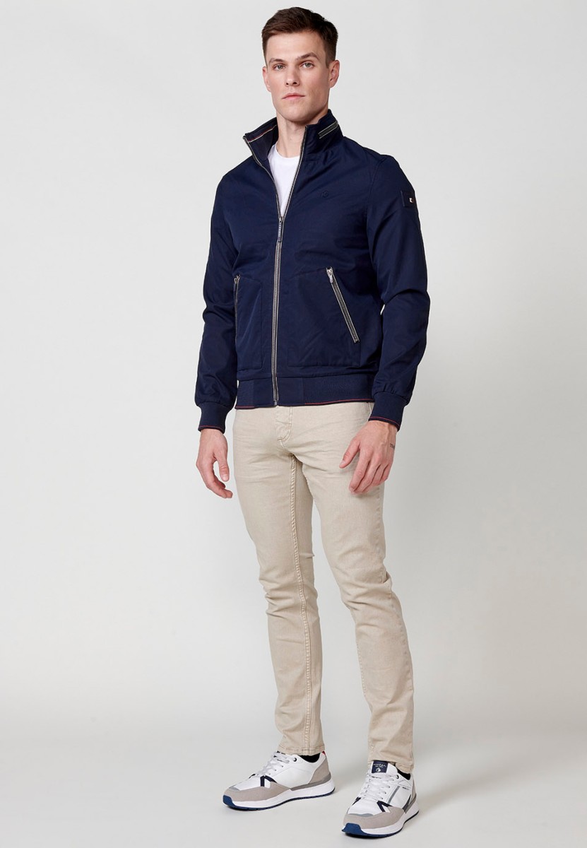 Chaqueta con cuello alto y puños elasticos para hombre en color navy