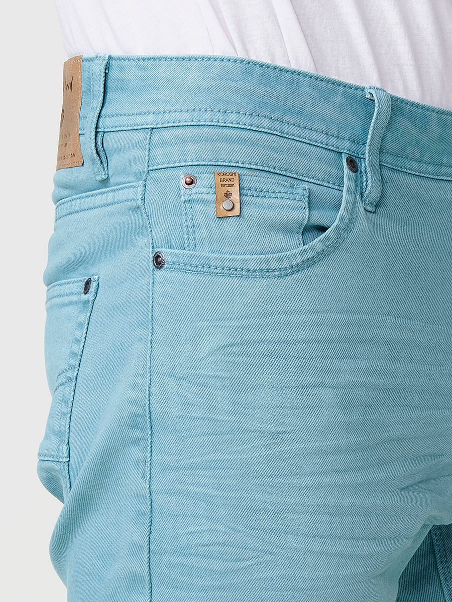 Bermuda regular fit en twill de algodón para hombre en color verde claro