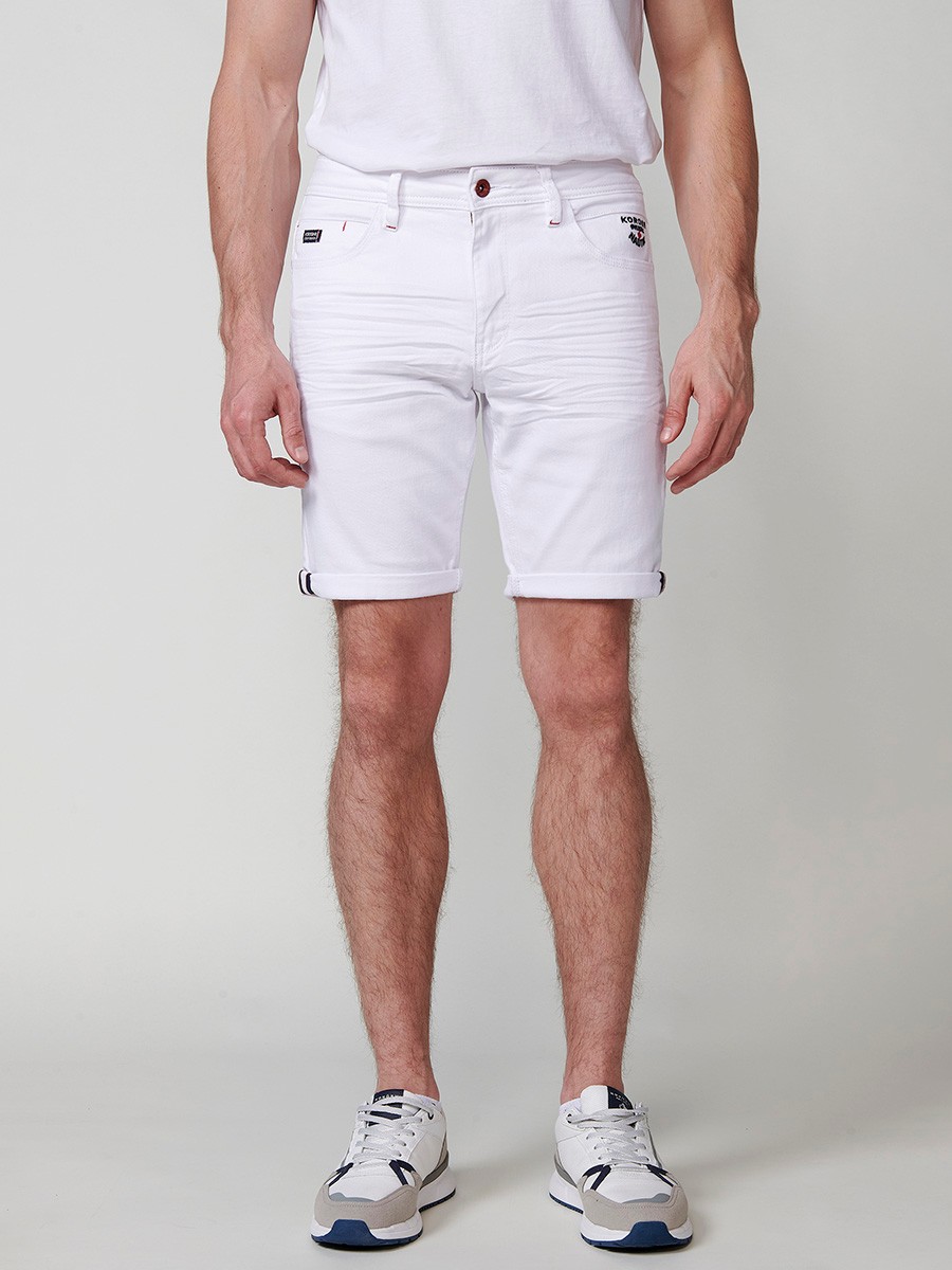 Bermuda denim regular fit para hombre en blanco