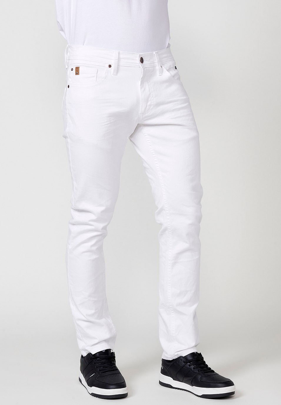 Pantalon long droit coupe classique avec cinq poches et une poche en Blanc pour Homme