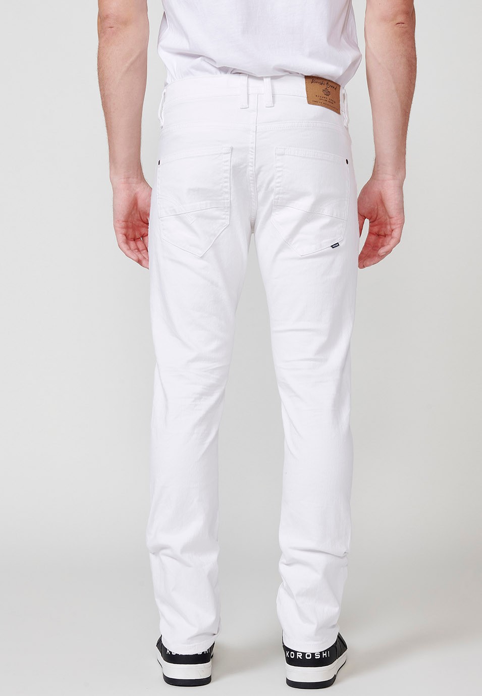 Pantalon long droit coupe classique avec cinq poches et une poche en Blanc pour Homme