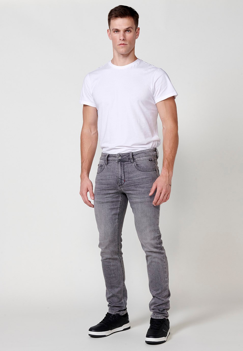 Pantalon long en denim coupe slim avec cinq poches, une poche, Grey Denim pour Homme