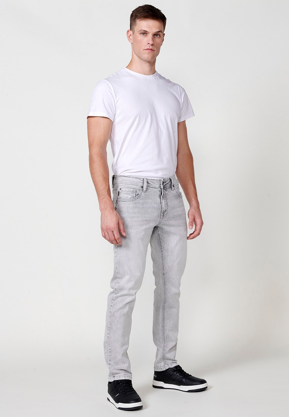 Pantalón largo denim super skinny con Cinco bolsillos, uno cerillero color Denim Gris para Hombre