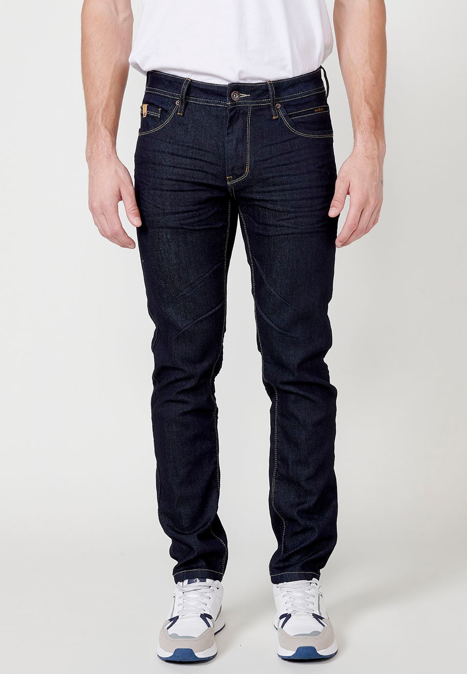 Pantalon long droit en jean coupe classique couleur Bleu pour Homme