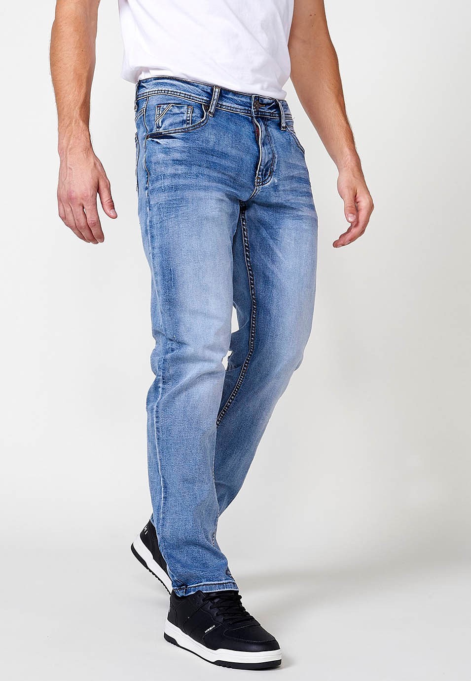 Pantalon long droit en denim coupe classique en Bleu pour Homme