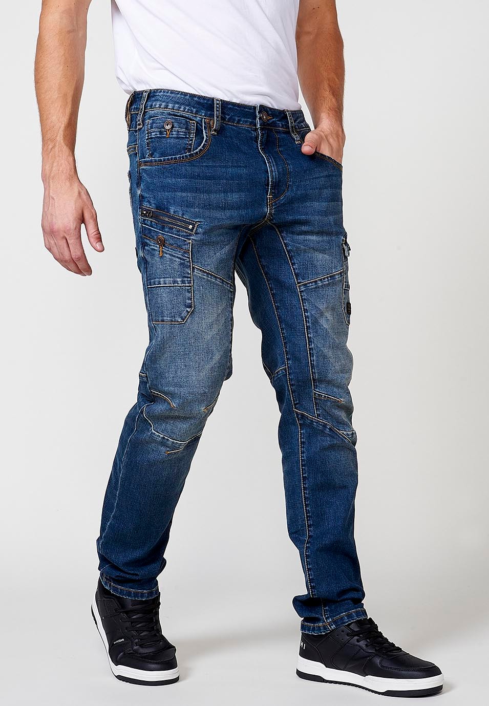 Pantalón denim largo Workwear straigth regular fit con bolsillos con Detalle de cortes en las rodillas color Azul para Hombre