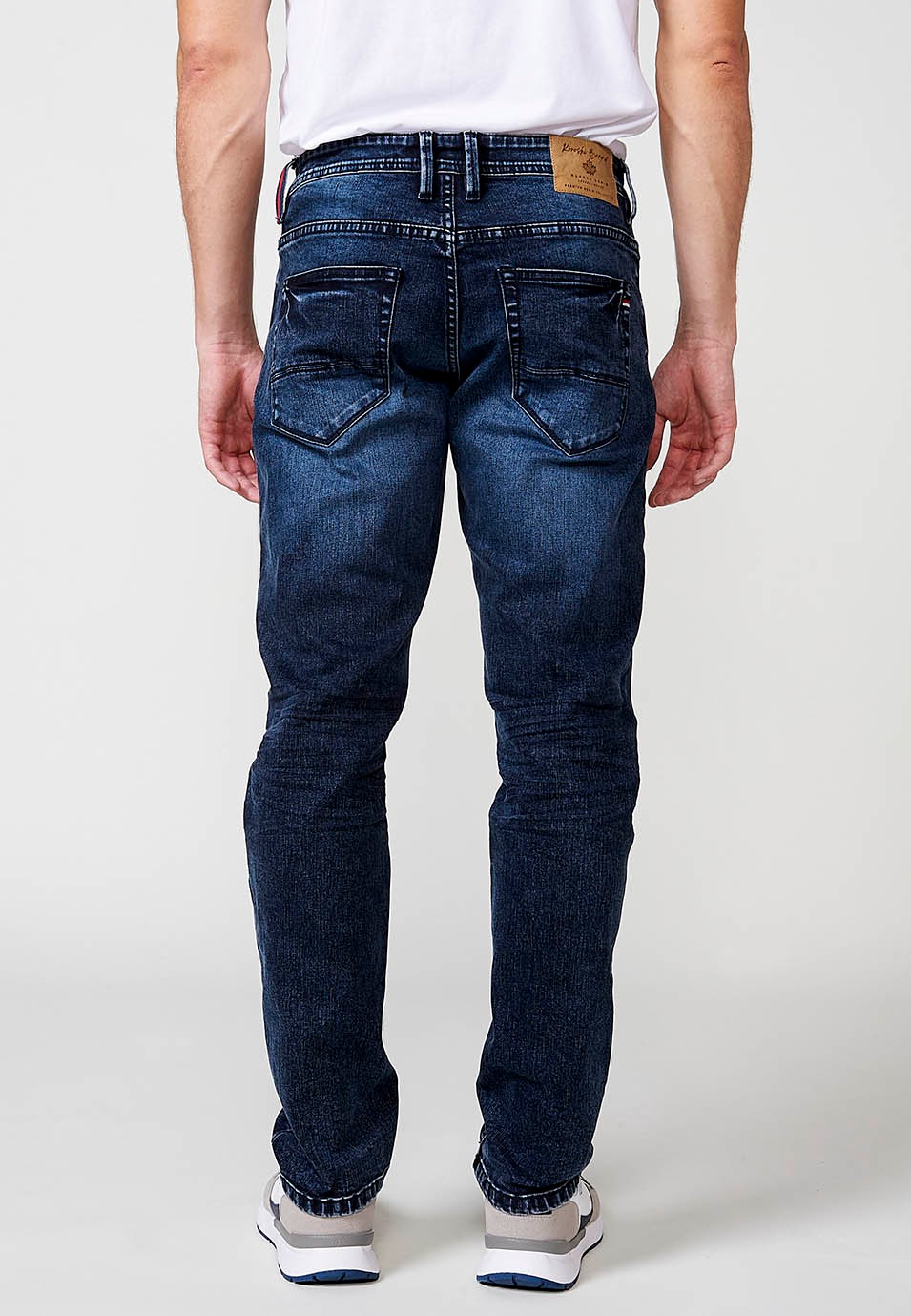 Pantalón denim largo straigth regular fit con bolsillos para hombre