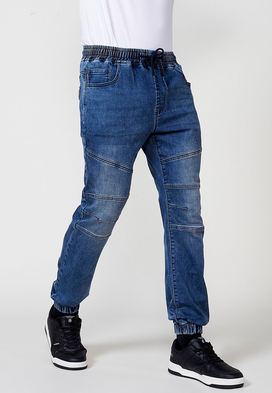 Pantalón jogger denim con Cintura con goma elástica y Cinco bolsillos con uno cerillero con Detalles en las rodillas color Azul para Hombre 9