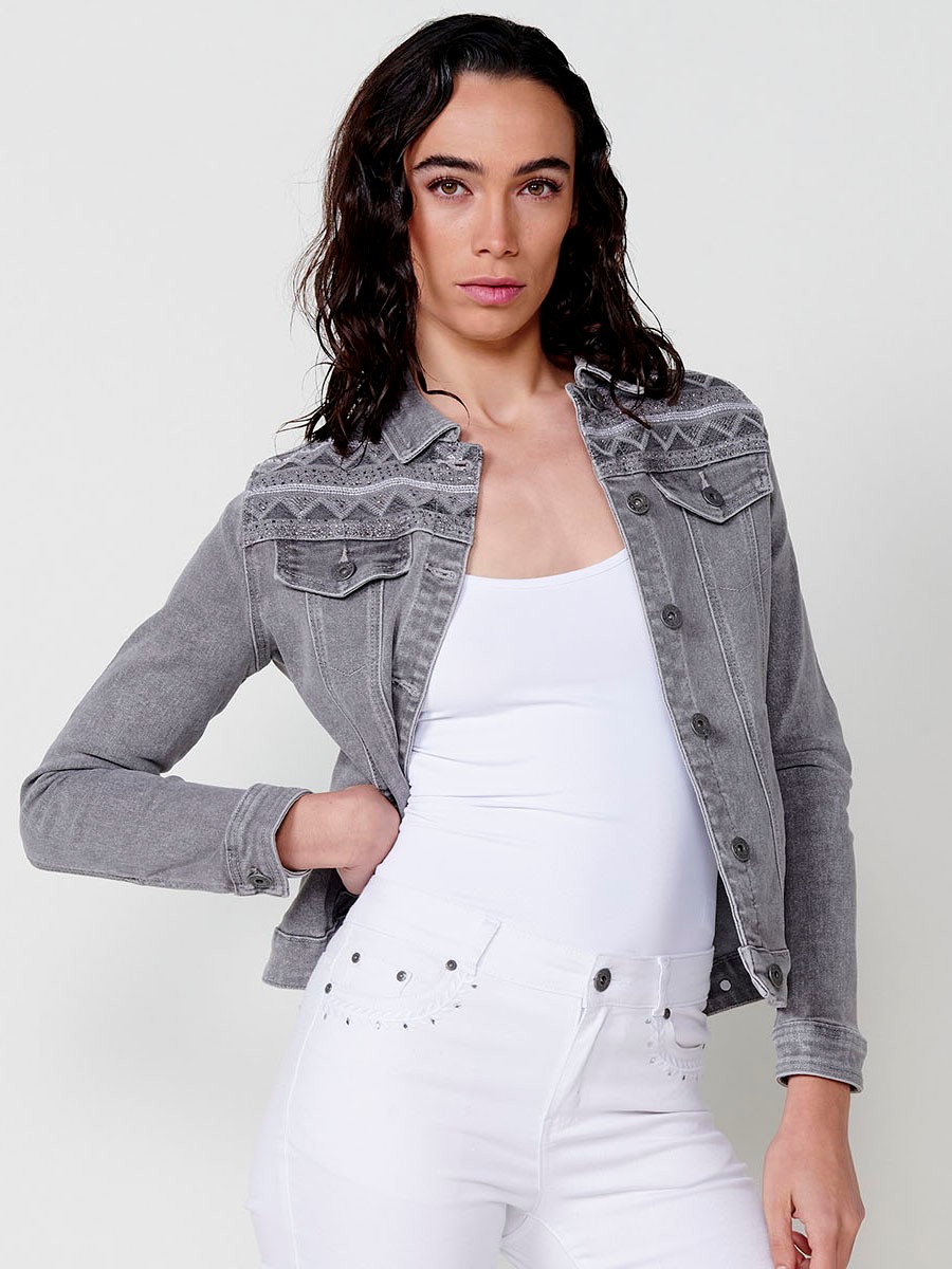 Chaqueta denim con detalles bordado para mujer color gris