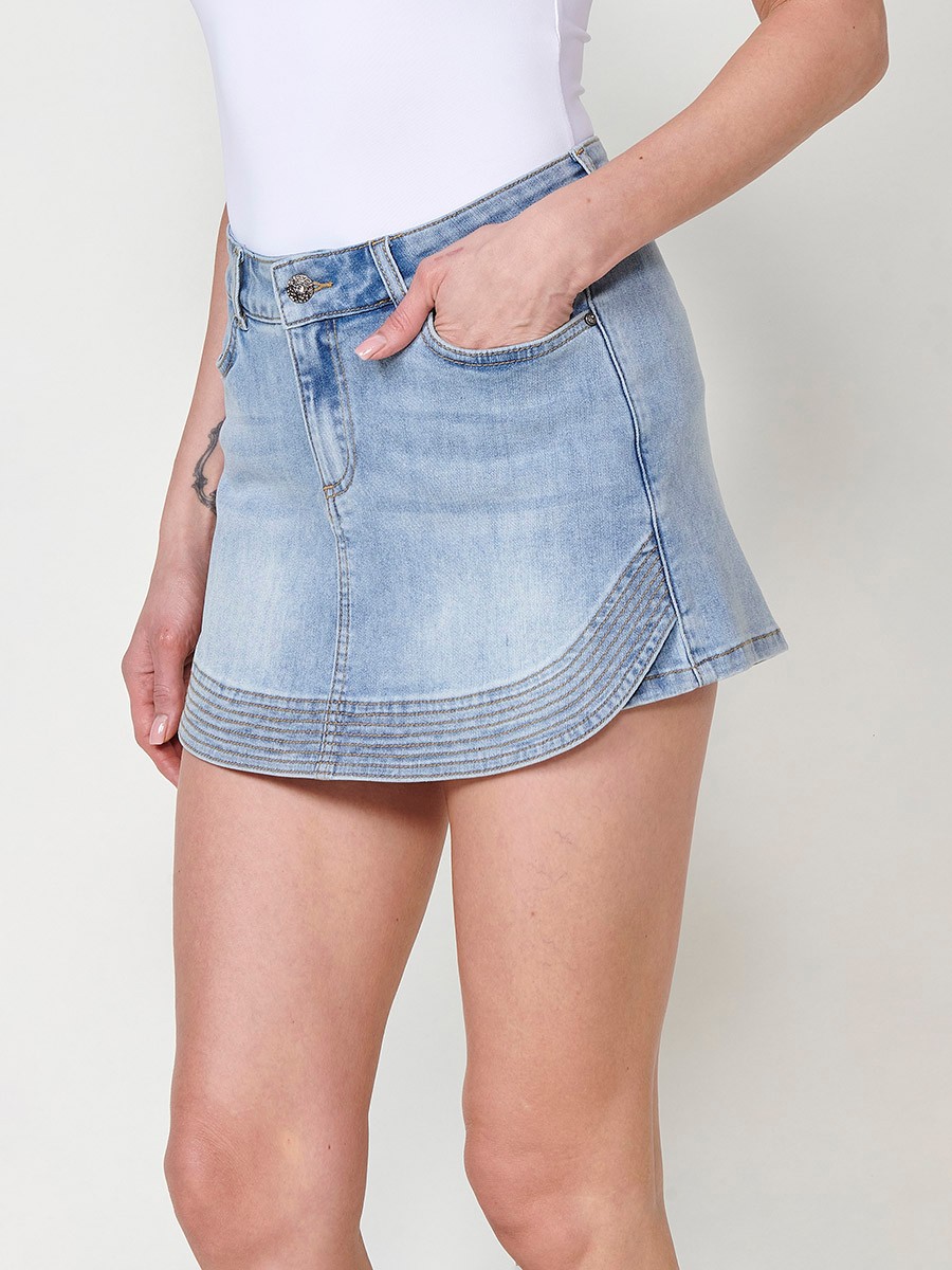 Damen-Elastischer Jeansrock-Shorts mit Mittelhohem Bund und Ziernähten in Blau 2