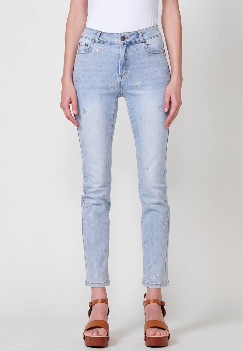 Pantalon long droit en jean avec détail sequin sur le devant et fermeture zippée et bouton en Bleu pour Femme