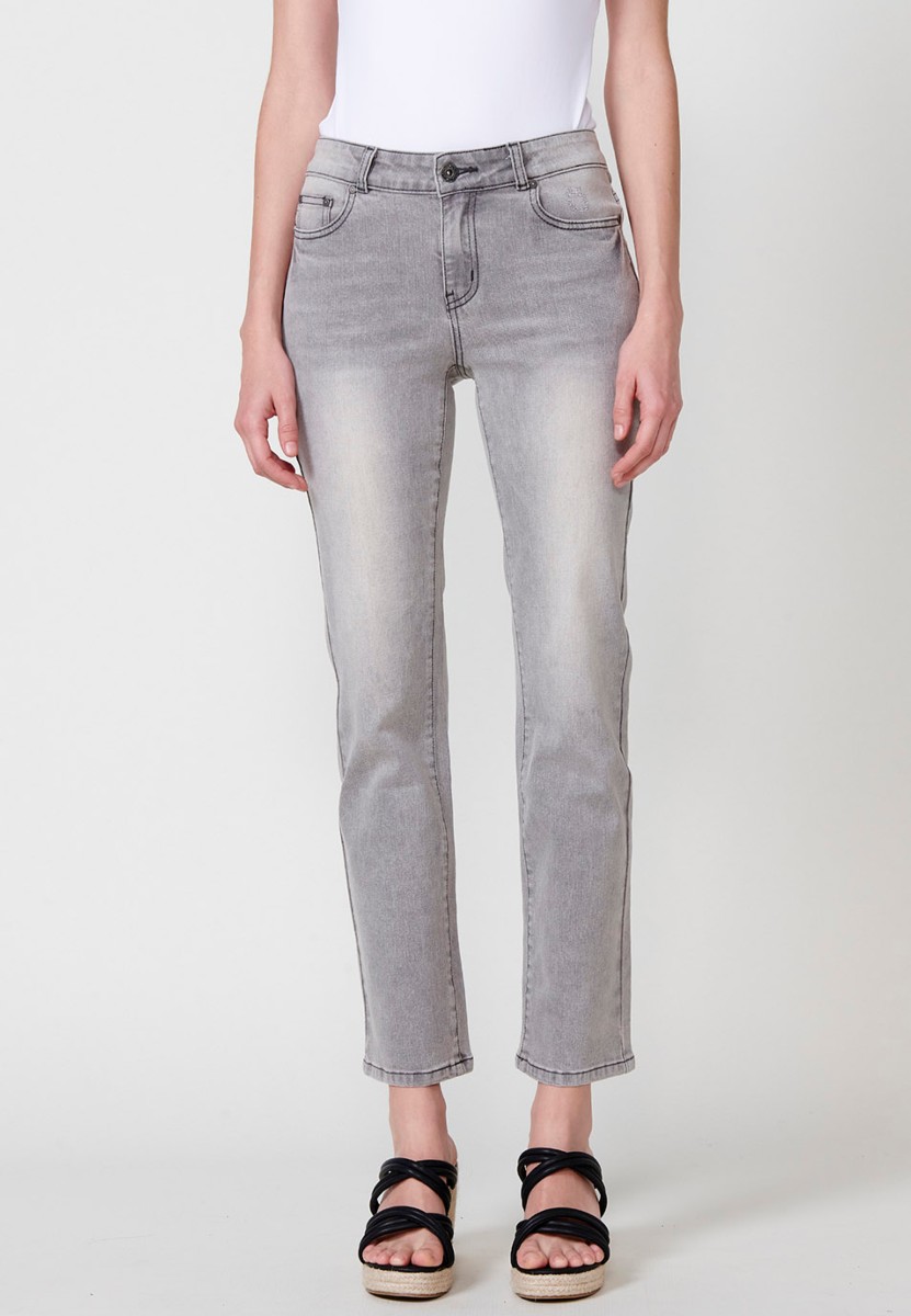 Pantalón largo jeans recto con Cierre delantero con cremallera y botón color Gris para Mujer