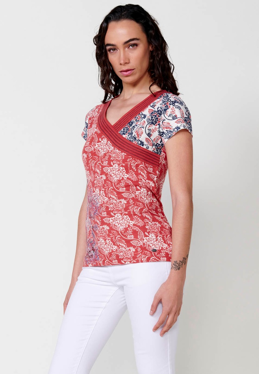 Camiseta manga corta cuello pico cruzado para mujer en color rojo 6