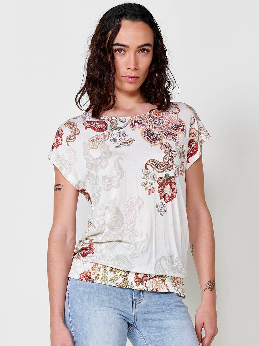 Camiseta manga corta estampada, cuello redondo para mujer en color crudo