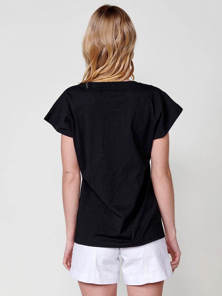 Women's short-sleeved round-neck t-shirt with glitter leopard print and Koröshi logo on the front in black 7