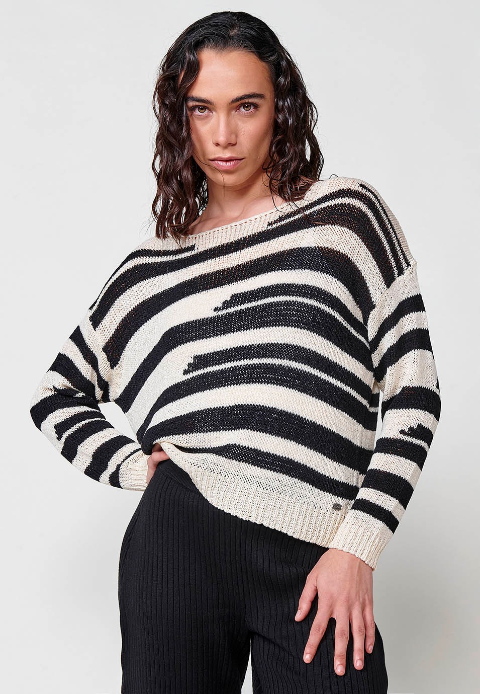 Pull col bateau en tricot à manches longues pour femme en beige