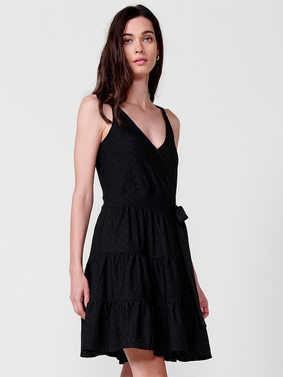 Vestido Negro Estilizado con Escote Cruzado para mujer en color negro