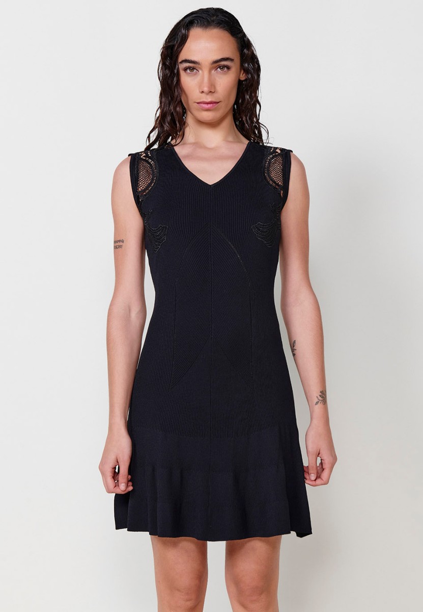 Robe sans manches en tricot noir avec détails sur les épaules pour femme 6