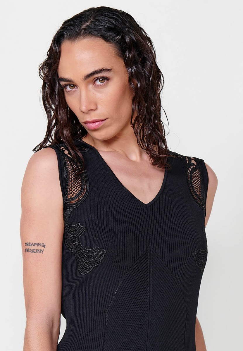 Robe sans manches en tricot noir avec détails sur les épaules pour femme 4