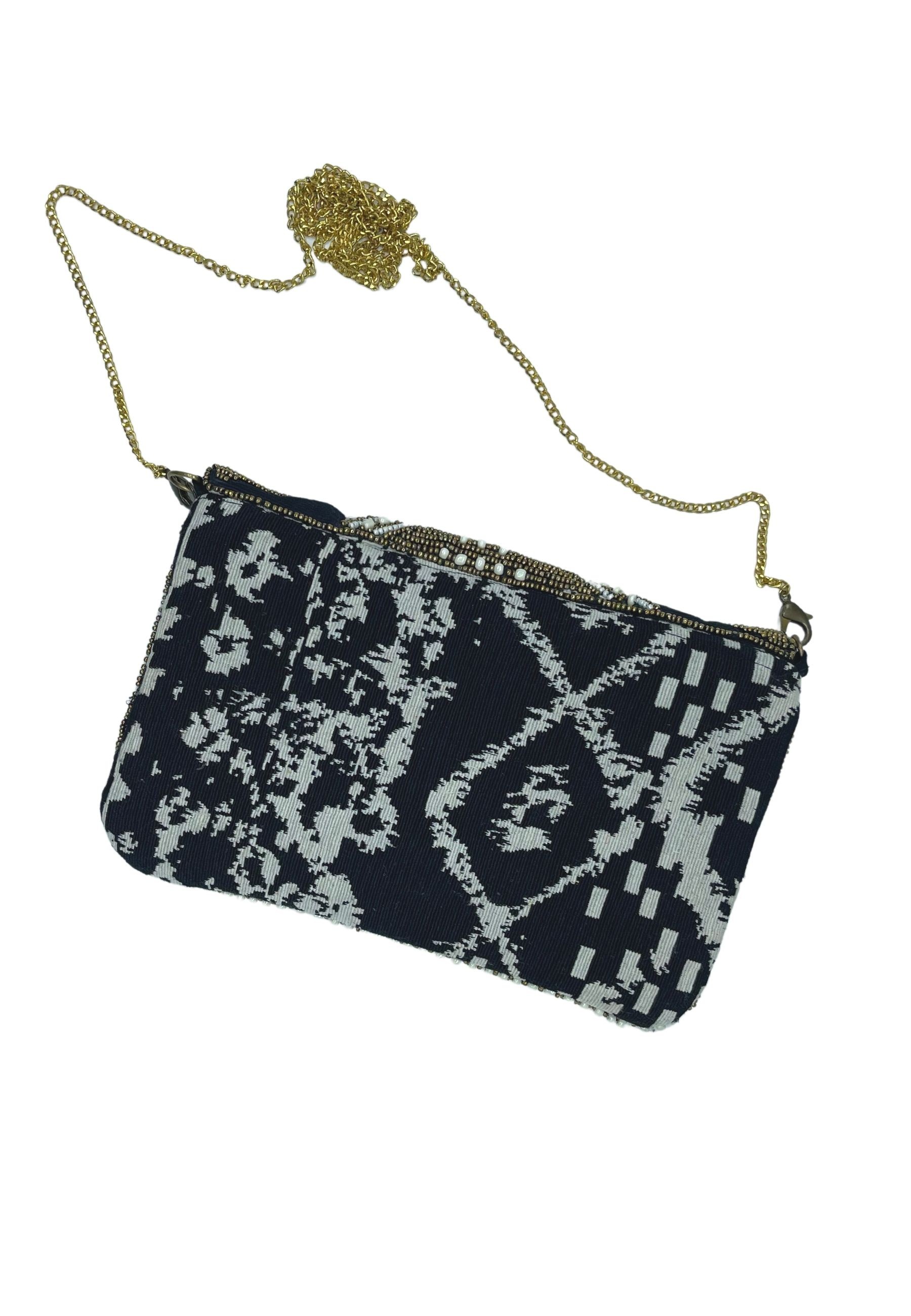 Clutch étnico bordado con cuentas