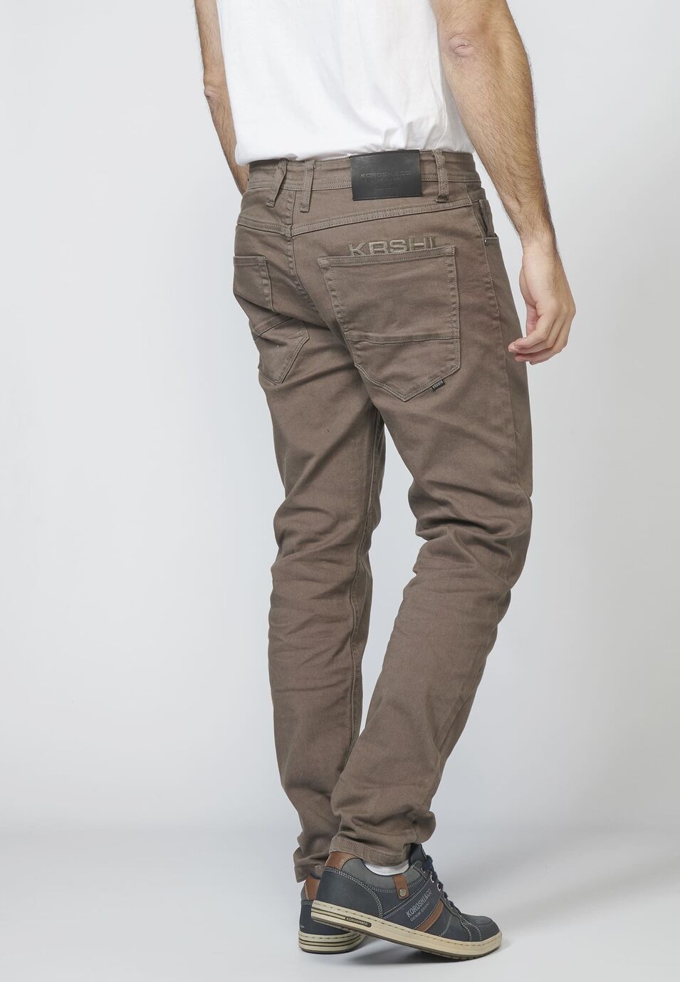 Pantalón largo, Jeans color tapered fit con Cinco Bolsillos para Hombre 5